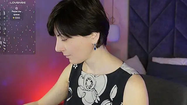 LorenDaze online show from April 2026 06:15:02 AM