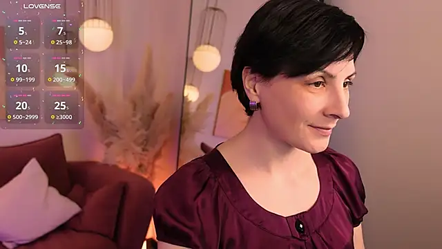 LorenDaze online show from April 2026 02:20:01 PM