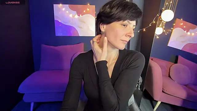 LorenDaze online show from January 2025 01:56:02 PM