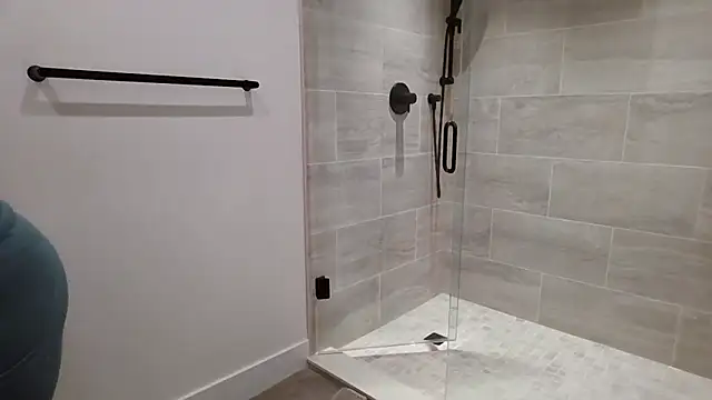 Snapshot of XXlolaXX chatting on November 2025 08:01:02 PM XXlolaXX online show from November 2025 08:01:02 PM