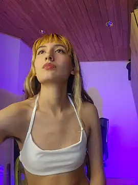Snapshot of lola_vlad chatting on May 2026 11:30:01 PM lola vlad online show from May 2026 11:30:01 PM
