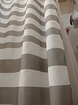 eatmeplease44 online show from March 2026 09:29:02 PM