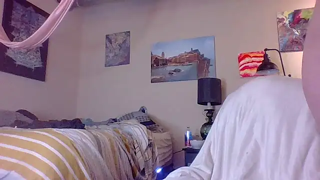 eatmeplease44 online show from March 2026 04:29:01 PM