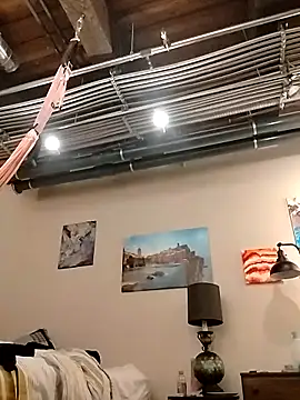 eatmeplease44 online show from April 2026 06:12:02 PM