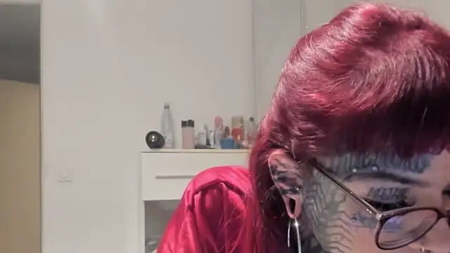 tamarapervert online show from February 2026 06:14:01 PM