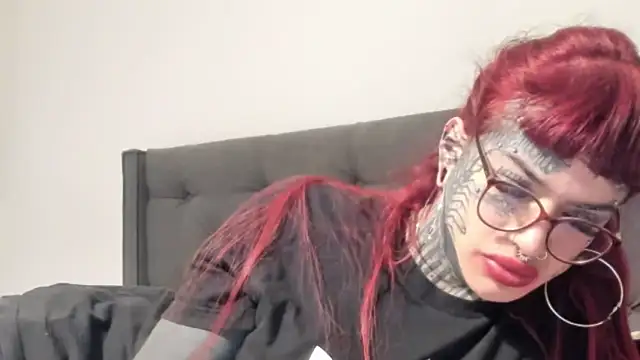 tamarapervert online show from February 2026 11:00:02 PM