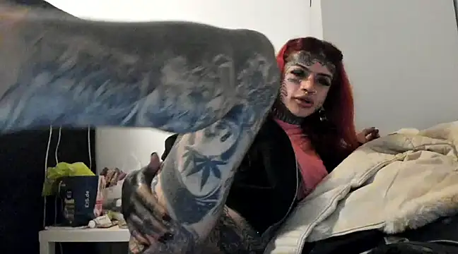 Snapshot of tamarapervert chatting on February 2025 09:07:02 PM tamarapervert online show from February 2025 09:07:02 PM