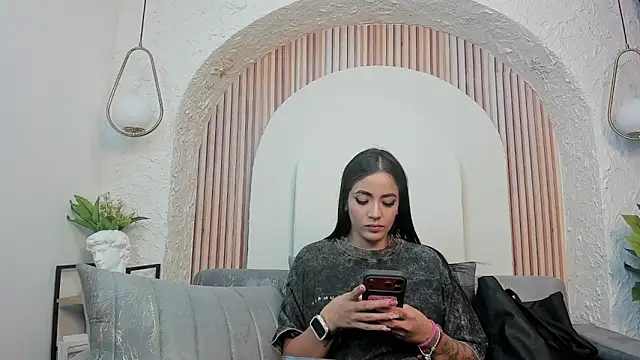 Tamara-evans online show from February 2026 05:57:02 PM