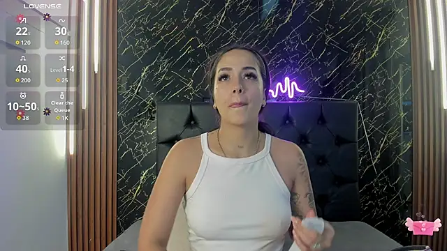 Snapshot of Tamara-evans chatting on November 2025 06:00:02 PM Tamara-evans online show from November 2025 06:00:02 PM