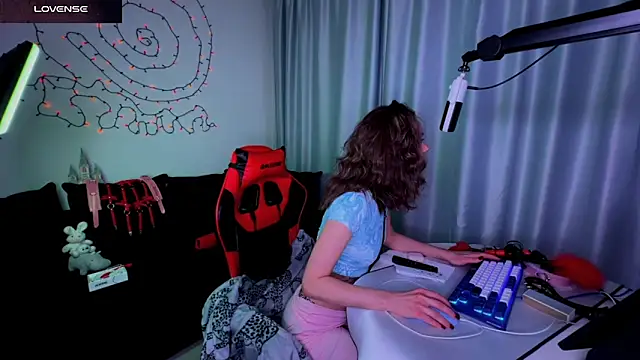 DivineBite online show from January 2025 04:39:01 PM
