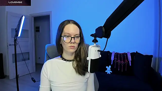 DivineBite online show from March 2026 04:35:01 PM