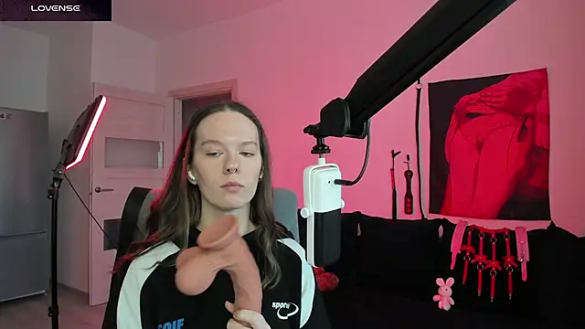 DivineBite online show from March 2026 03:08:01 PM