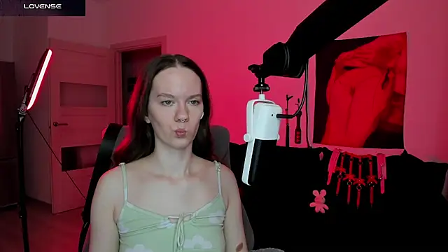 DivineBite online show from March 2026 06:02:01 PM