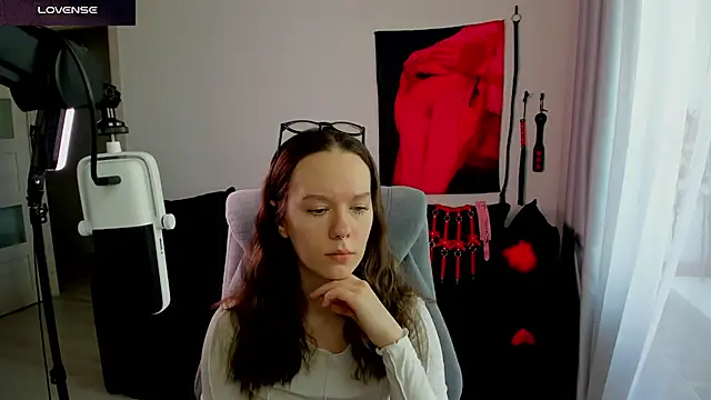 DivineBite online show from May 2026 03:04:01 PM