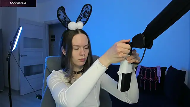 Snapshot of DivineBite chatting on February 2026 02:39:01 PM DivineBite online show from February 2026 02:39:01 PM