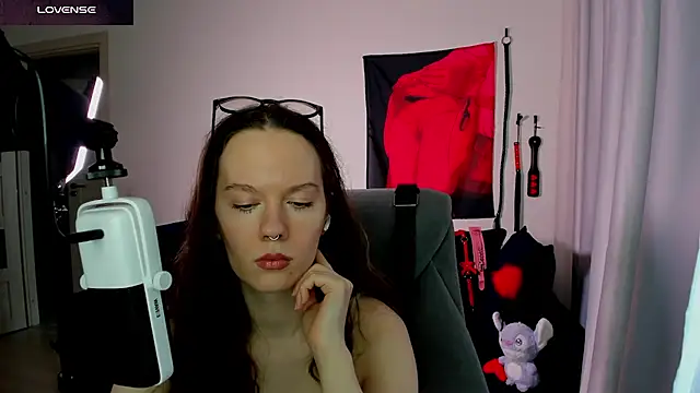 DivineBite online show from May 2026 04:05:01 PM