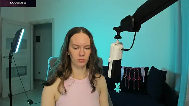 Snapshot of DivineBite chatting on March 2026 02:17:01 PM DivineBite online show from March 2026 02:17:01 PM