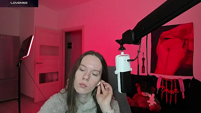 DivineBite online show from March 2026 05:06:01 PM