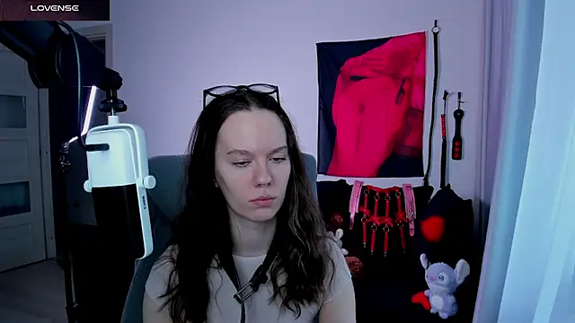 DivineBite online show from May 2026 03:01:02 PM