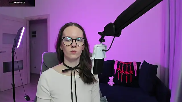 Snapshot of DivineBite chatting on March 2026 04:58:02 PM DivineBite online show from March 2026 04:58:02 PM