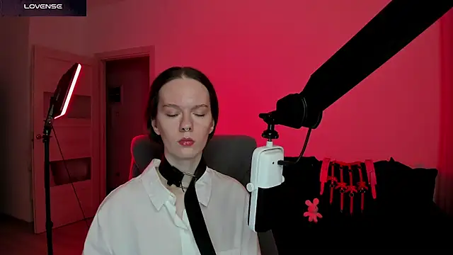 DivineBite online show from March 2026 05:06:01 PM