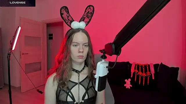 DivineBite online show from March 2026 05:31:02 PM