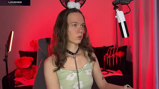 DivineBite online show from September 2025 03:28:01 PM