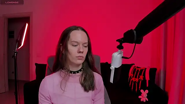 Snapshot of DivineBite chatting on February 2026 03:34:01 PM DivineBite online show from February 2026 03:34:01 PM