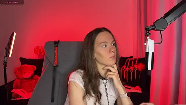 DivineBite online show from September 2025 01:40:02 PM