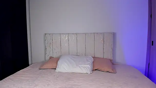 liagirl cute online show from November 2025 05:06:02 AM