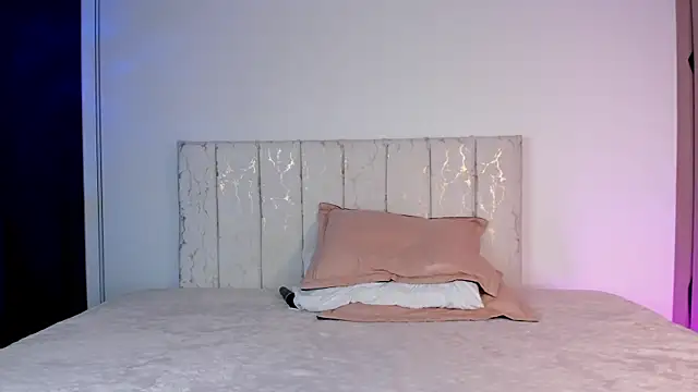 liagirl cute online show from November 2025 06:14:02 AM