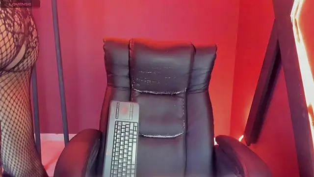 Snapshot of liagirl_cute chatting on March 2025 02:30:02 AM liagirl cute online show from March 2025 02:30:02 AM