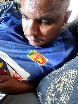 Snapshot of Bandusrilankasexymen chatting on June 2026 04:06:01 PM Bandusrilankasexymen online show from June 2026 04:06:01 PM