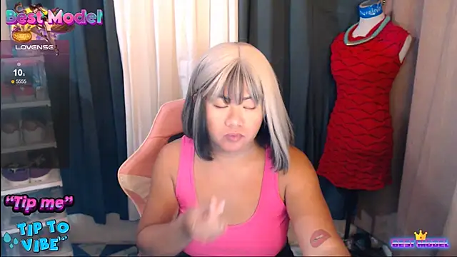 Snapshot of MagnificatMistress chatting on November 2025 11:49:02 PM MagnificatMistress online show from November 2025 11:49:02 PM