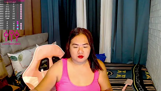 Snapshot of MagnificatMistress chatting on September 2025 02:59:01 AM MagnificatMistress online show from September 2025 02:59:01 AM