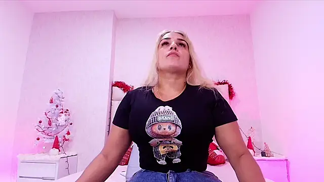 Snapshot of _carolina_fox chatting on December 2025 03:08:01 AM carolina fox online show from December 2025 03:08:01 AM