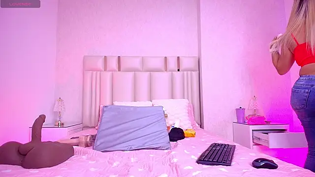  carolina fox online show from November 2025 03:12:02 AM