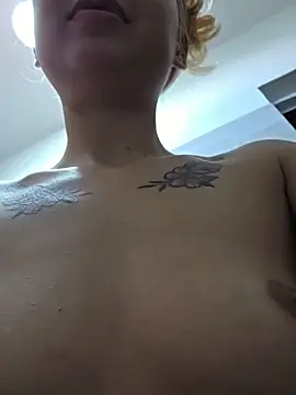 Pinkie Princes online show from December 2025 09:42:02 PM