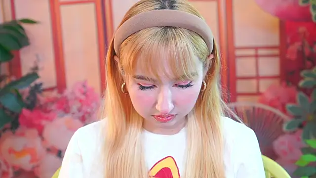 Pinkie Princes online show from November 2025 02:48:02 AM