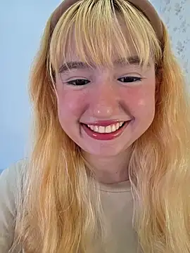 Pinkie Princes online show from December 2025 09:06:02 PM