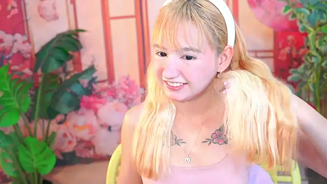 Pinkie Princes online show from November 2025 07:39:01 PM