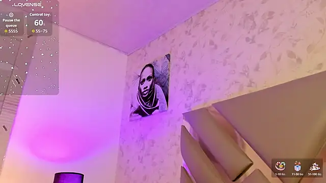 EmilyyRosee  online show from May 2026 02:45:01 PM