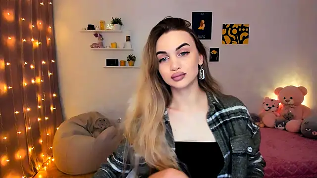 Snapshot of aPieceOfJoy chatting on December 2024 08:32:02 PM aPieceOfJoy online show from December 2024 08:32:02 PM