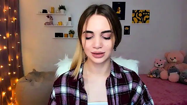 Snapshot of aPieceOfJoy chatting on December 2024 12:25:01 AM aPieceOfJoy online show from December 2024 12:25:01 AM