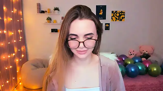 Snapshot of aPieceOfJoy chatting on February 2025 09:04:02 PM aPieceOfJoy online show from February 2025 09:04:02 PM