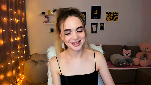 Snapshot of aPieceOfJoy chatting on December 2024 11:49:01 PM aPieceOfJoy online show from December 2024 11:49:01 PM