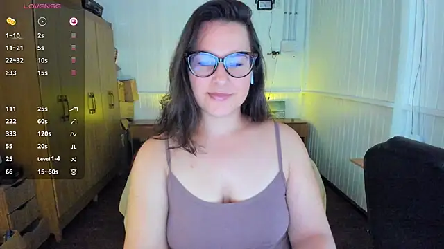 Snapshot of anna_love_hot chatting on March 2025 06:16:01 PM anna love hot online show from March 2025 06:16:01 PM