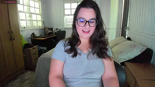 Snapshot of anna_love_hot chatting on November 2025 05:02:01 PM anna love hot online show from November 2025 05:02:01 PM