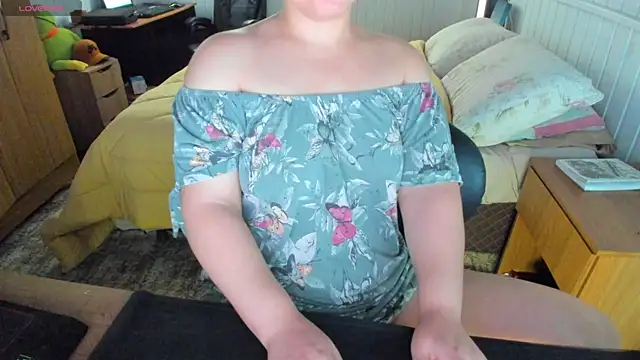 Snapshot of anna_love_hot chatting on September 2025 04:44:01 PM anna love hot online show from September 2025 04:44:01 PM