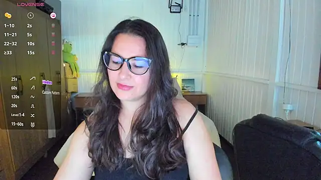 Snapshot of anna_love_hot chatting on February 2025 07:49:01 PM anna love hot online show from February 2025 07:49:01 PM